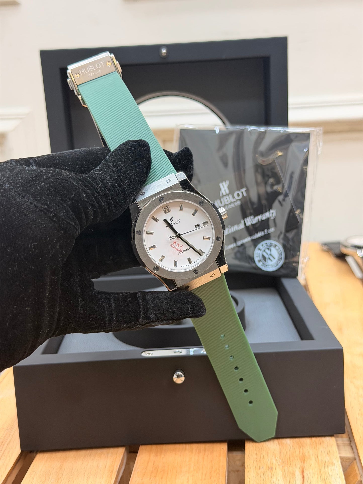 HUBL0T CLASSIC FUSI0N AUTOMATIC WATCH