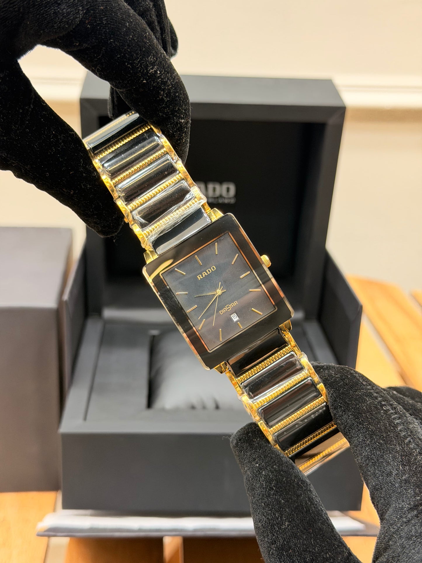 RAD0 DIASTAR SQUARE WATCH