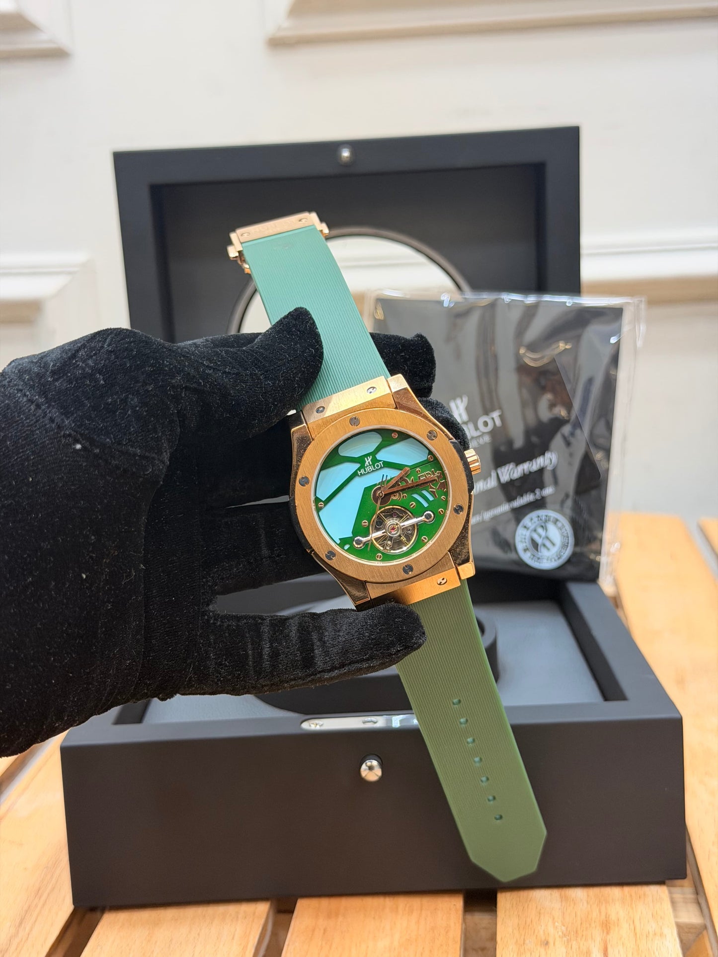 HUBL0T CLASSIC FUSI0N SKELETON WATCH