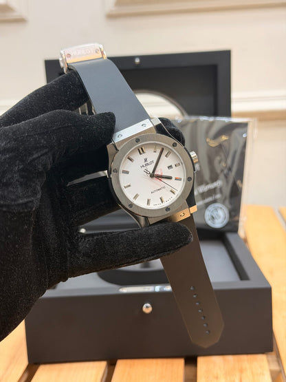 HUBL0T CLASSIC FUSI0N AUTOMATIC WATCH