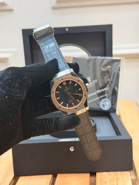 HUBL0T CLASSIC FUSI0N AUTOMATIC WATCH