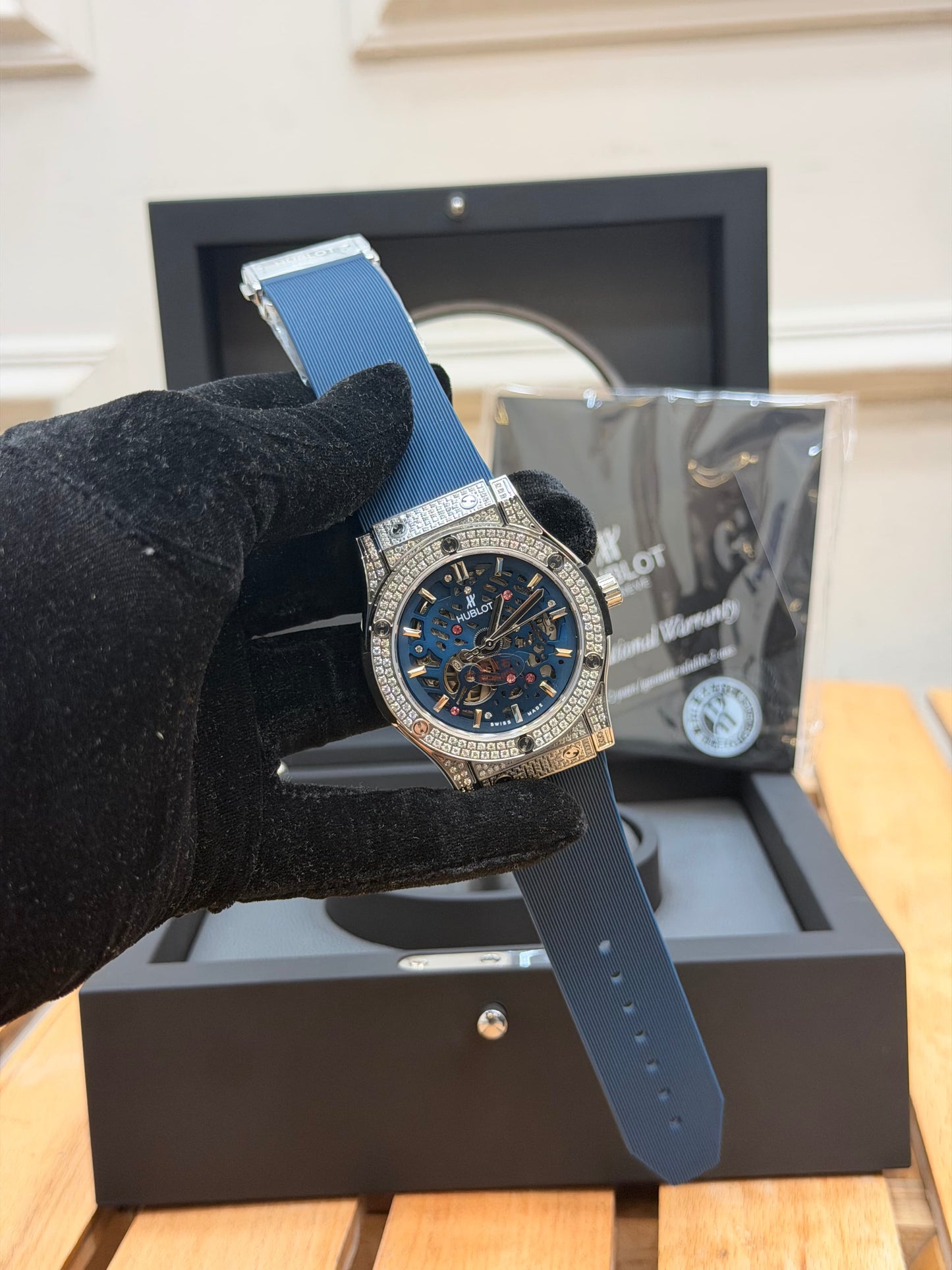 HUBL0T CLASSIC FUSI0N ICEDOUT WATCH