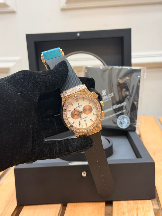 HUBL0T CLASSIC FUSI0N ICEDOUT WATCH