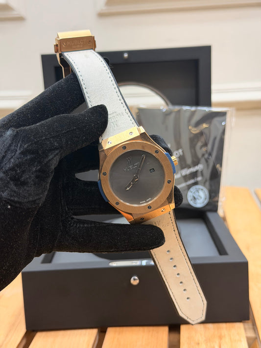 HUBL0T CLASSIC FUSI0N AUTOMATIC WATCH