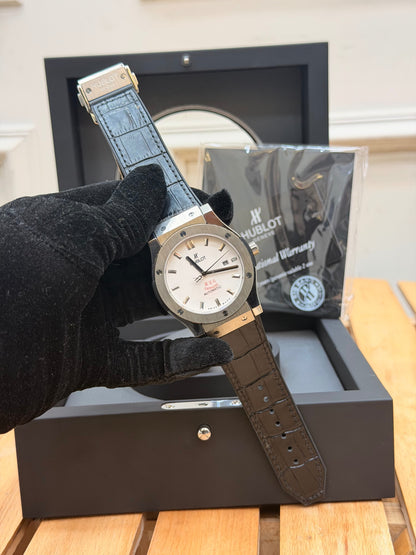 HUBL0T CLASSIC FUSI0N AUTOMATIC WATCH