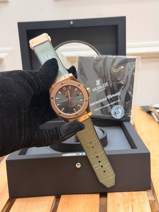 HUBL0T CLASSIC FUSI0N AUTOMATIC WATCH