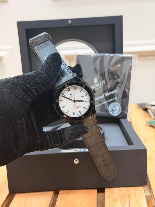 HUBL0T CLASSIC FUSI0N AUTOMATIC WATCH