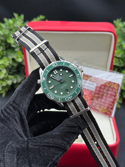 0MEGA Seamaster Velcro Strap Edition