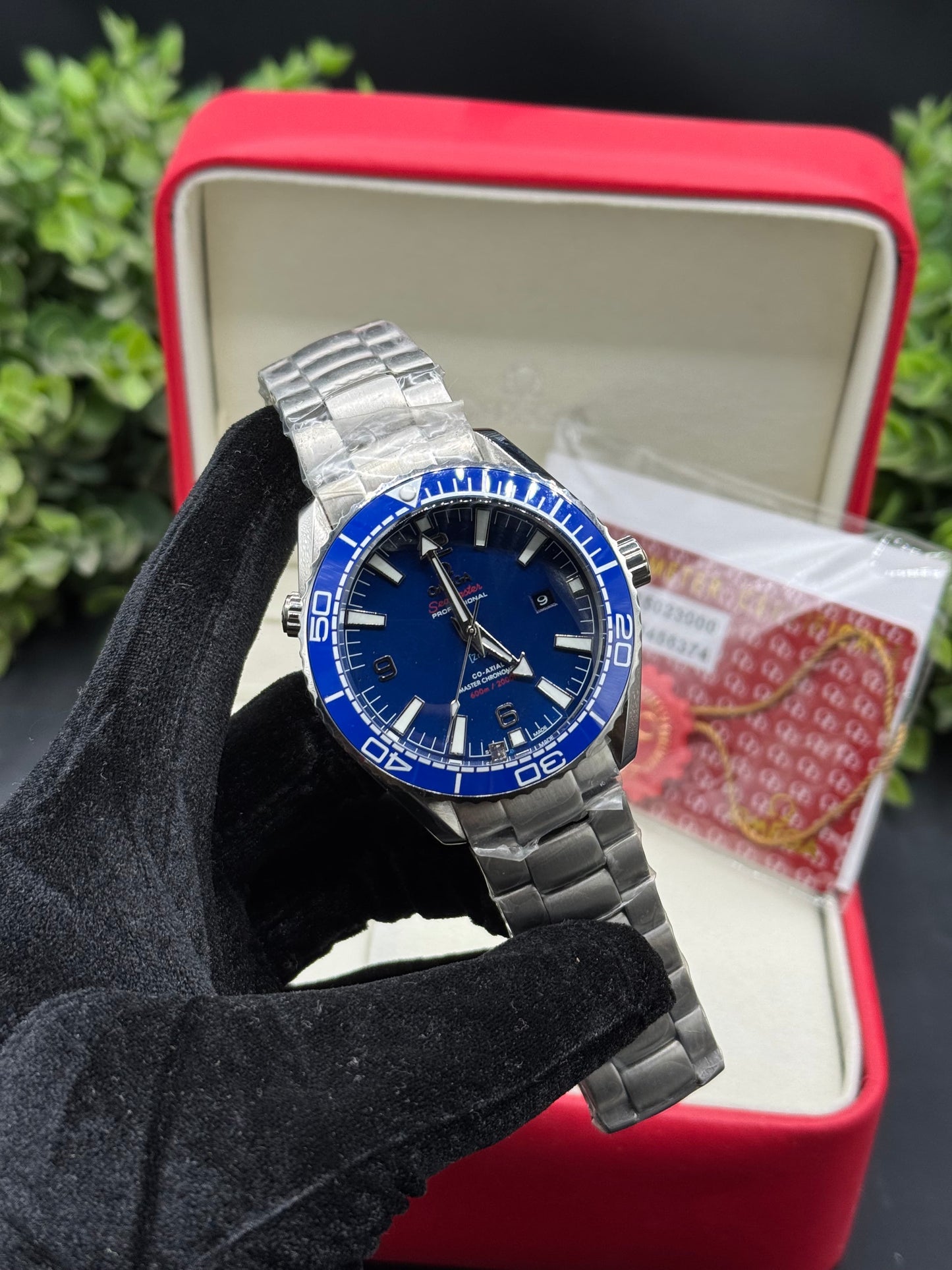 0MEGA Seamaster Edition