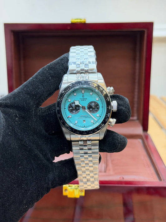 TUD0R BLACK BAY FLAMINGO 41 MM